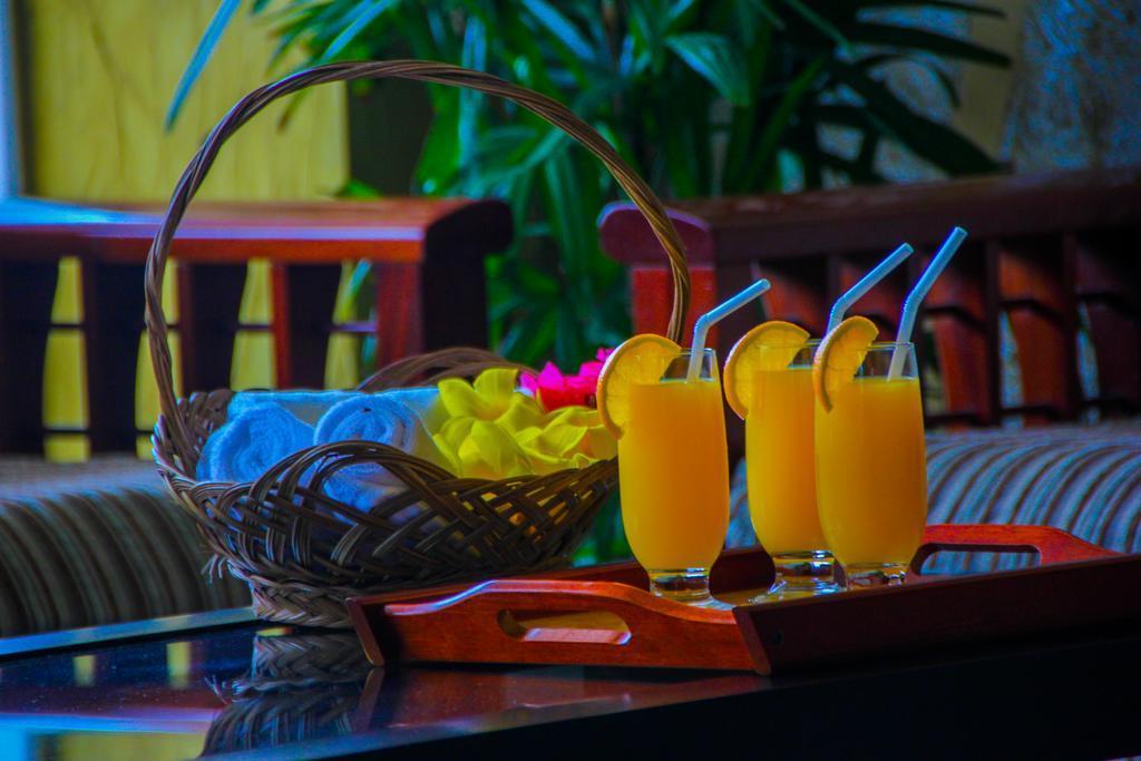 Sasha Transit Hotel Katunayaka Bagian luar foto