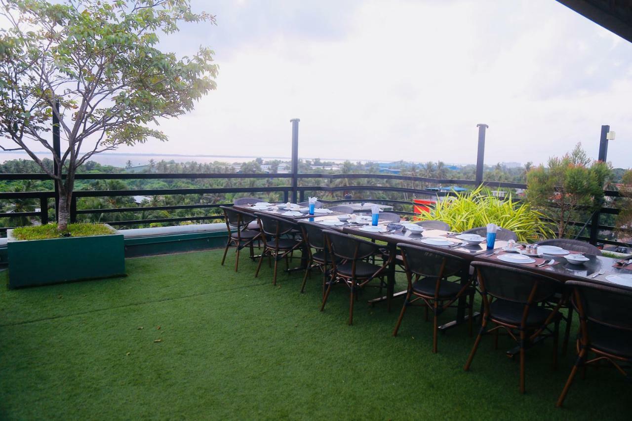 Sasha Transit Hotel Katunayaka Bagian luar foto