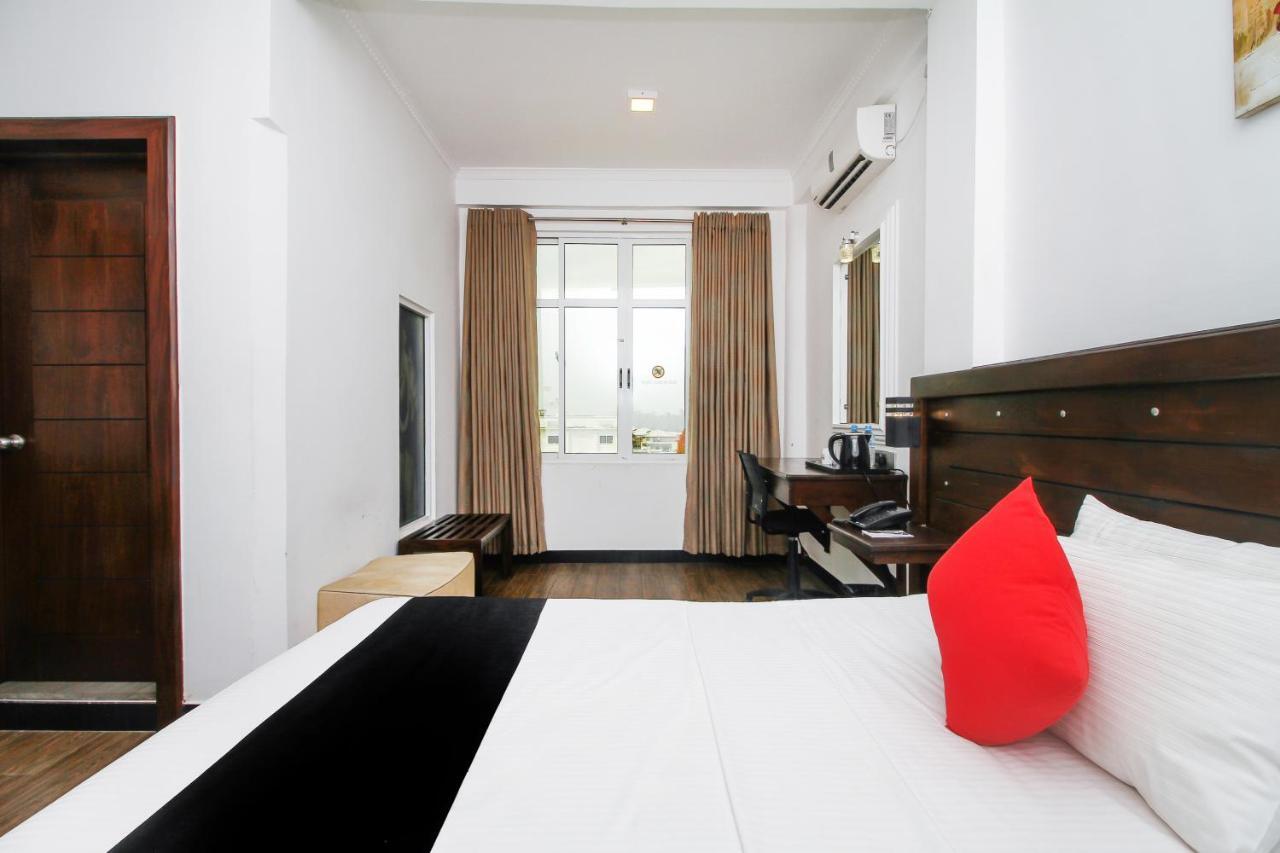 Sasha Transit Hotel Katunayaka Bagian luar foto